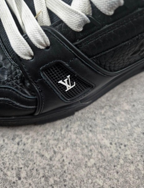 Basket Louis Vuitton LV Trainer taille 42