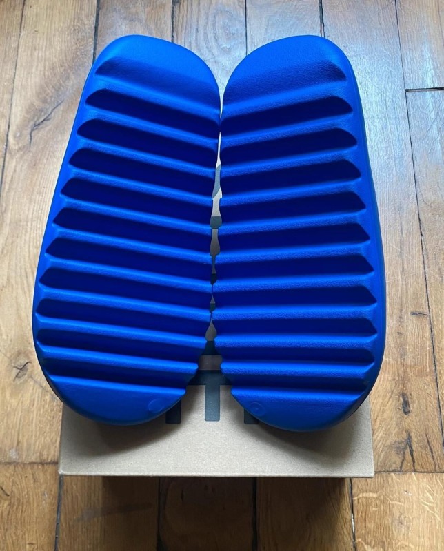 Adidas yeezy slide azure ID4133 2