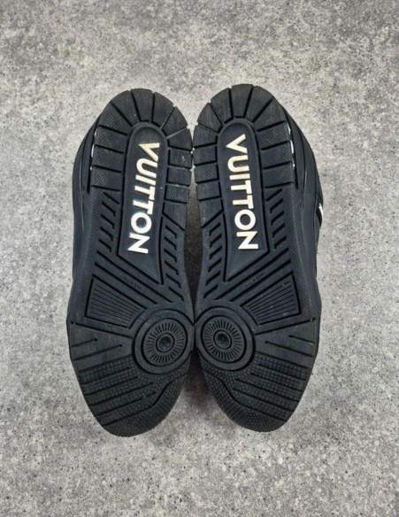 Basket Louis Vuitton LV Trainer taille 42