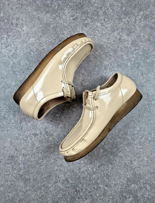 Clarks Wallabee Supreme Verni beige taille 44 2