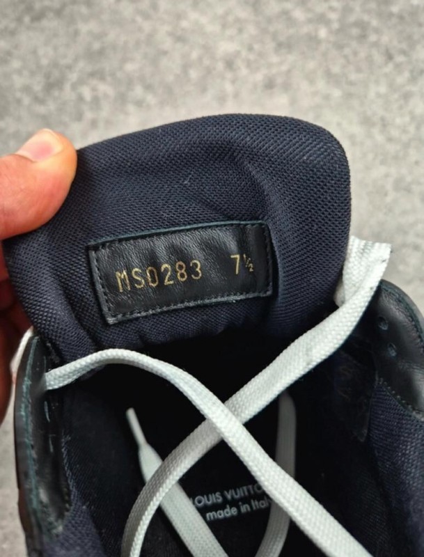 Basket Louis Vuitton LV Trainer taille 42 2