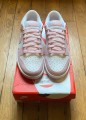 Nike dunk low pink corduroy (w) FN7167-100