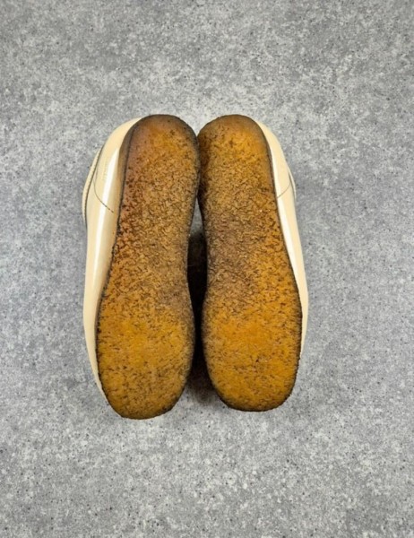 Clarks Wallabee Supreme Verni beige taille 44