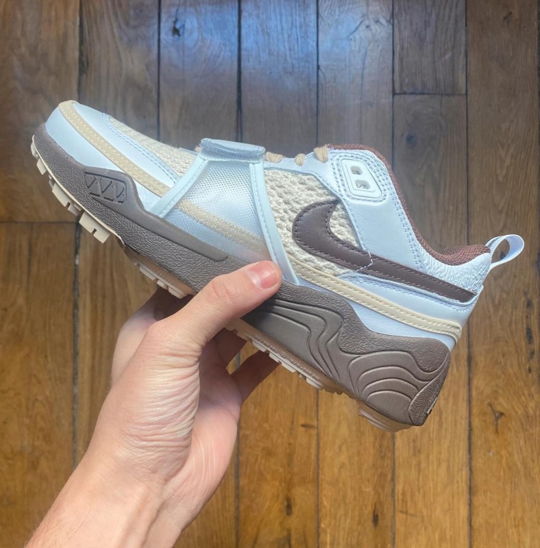 Nike zoom field jaxx travis scott light chocolate