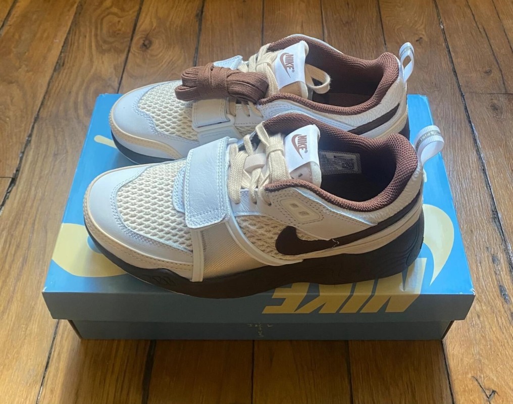 Nike zoom field jaxx travis scott light chocolate 2