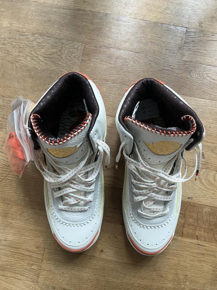 Jordan 2 Retro SP Maison Château Rouge