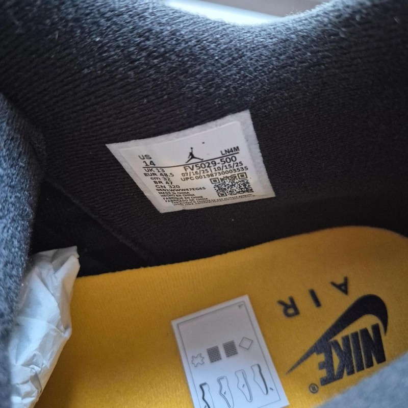Jordan 4 "Lakers" 2
