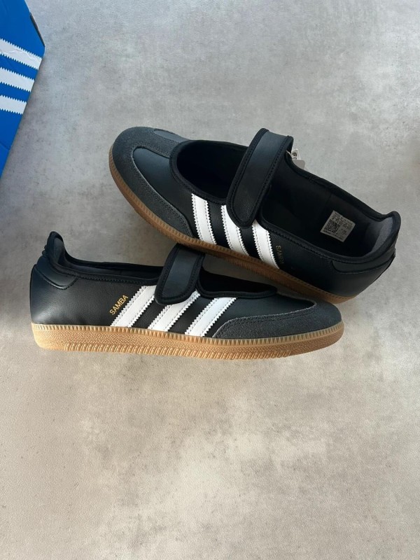 Adidas samba Jane core black carbon white stripes