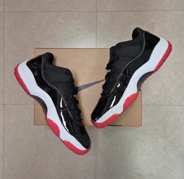 Jordan 11 Low "Bred" 2025