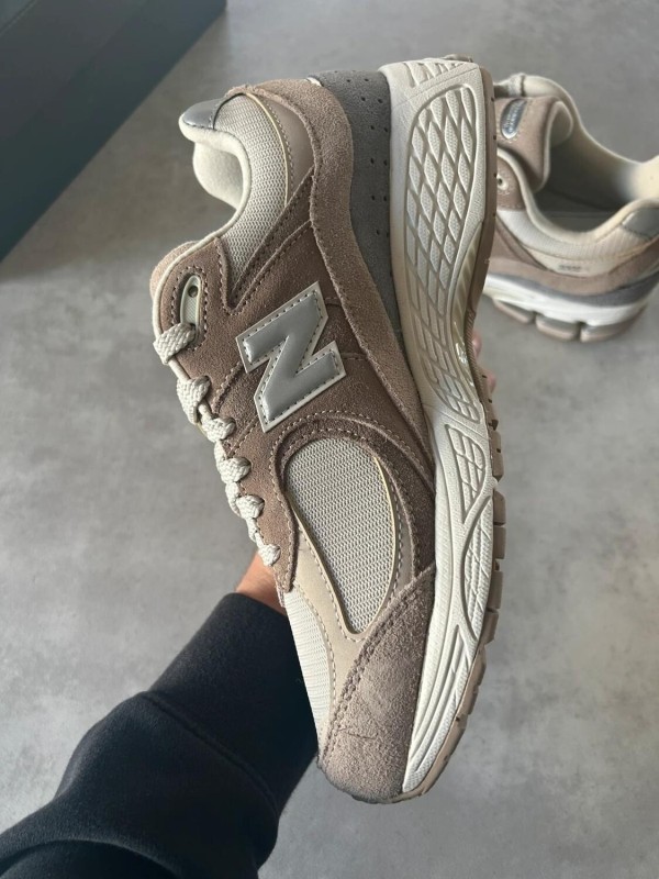 New balance 2002r driftwood brown sandstone grey 2