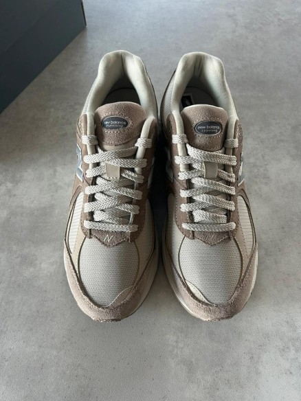 New balance 2002r driftwood brown sandstone grey