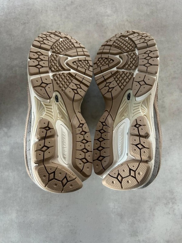 New balance 2002r driftwood brown sandstone grey 2