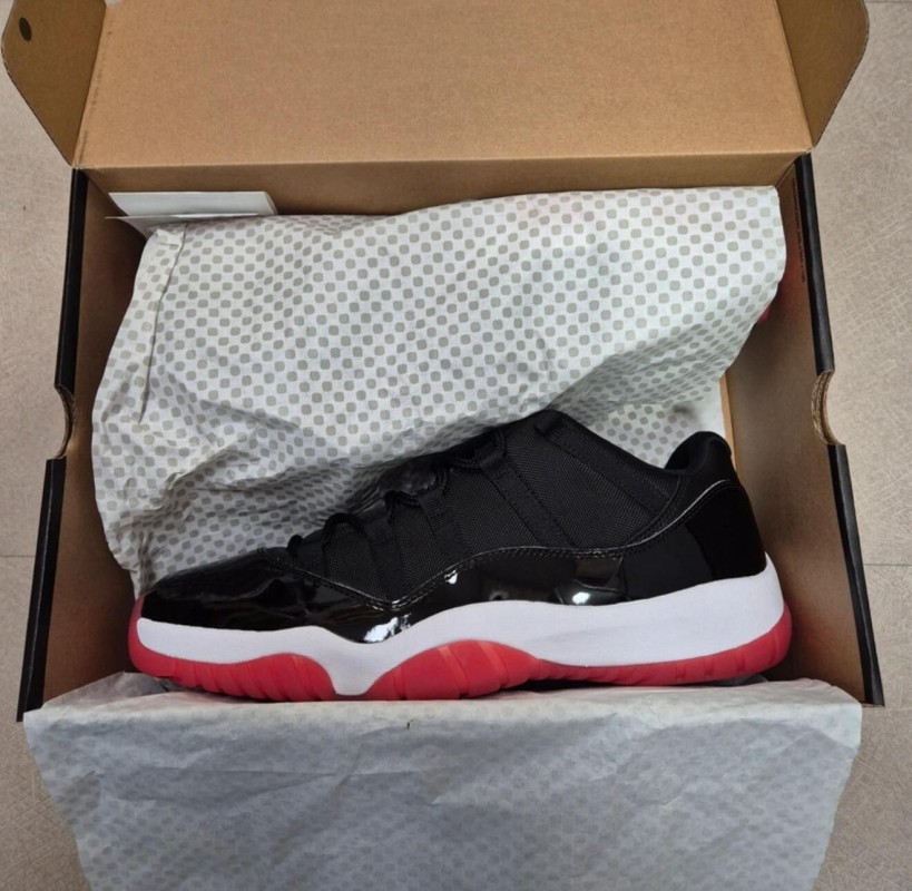 Jordan 11 Low "Bred" 2025 2