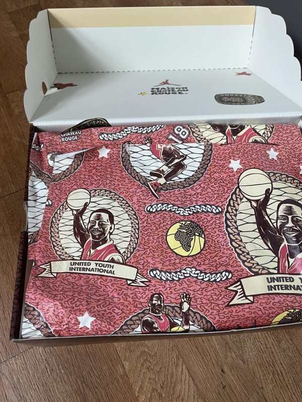 Jordan 2 Retro SP Maison Château Rouge 2