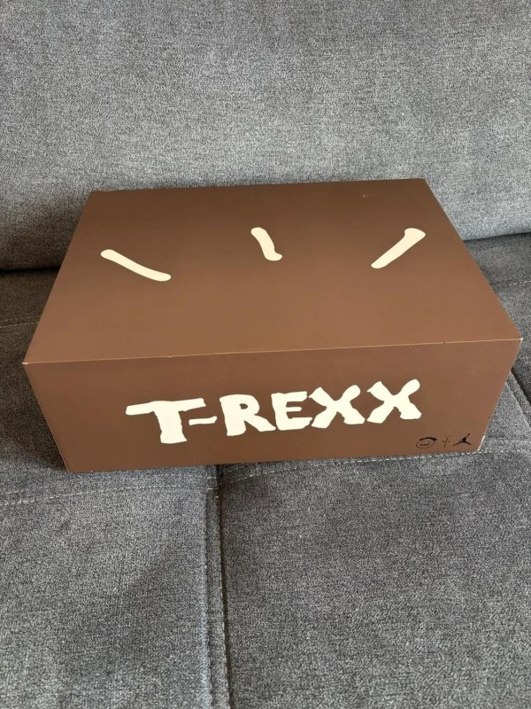 Jumpman x Travis Scott T-Rexx 43 2