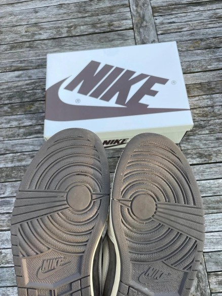 Nike air jordan 1 low travis scott reverse mocha
