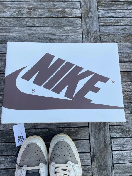 Nike air jordan 1 low travis scott reverse mocha