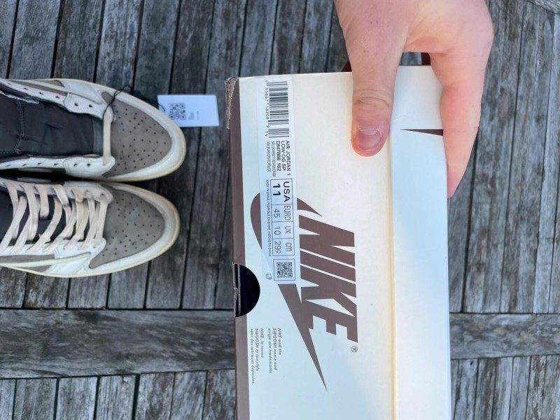 Nike air jordan 1 low travis scott reverse mocha