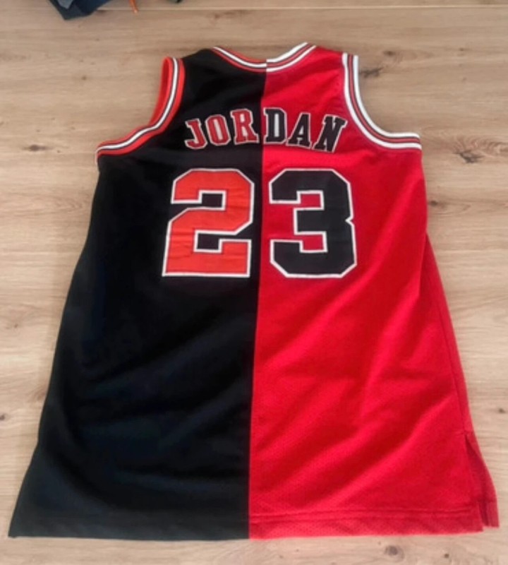 Jordan 1 Retro Homage to home (scarface) taille 42 comme neuve + débardeur Jordan taille 42 2