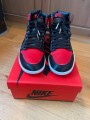 Jordan 1 retro satin bred taille 42 comme neuve