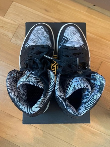 Jordan 1 Retro BHM (2015) taille 42 comme neuve