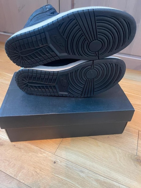 Jordan 1 Retro BHM (2015) taille 42 comme neuve 2