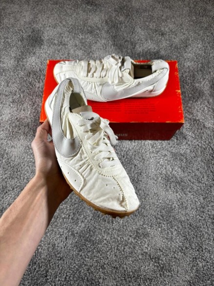 Nike Moon SP Jacquemus Soft Pearl White blanc crème - taille 39
