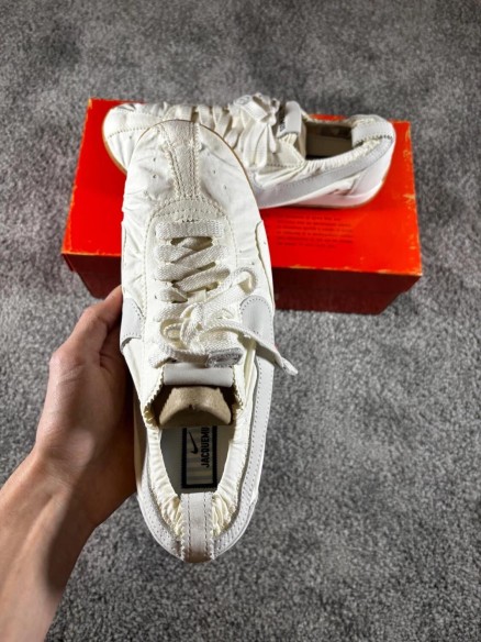 Nike Moon SP Jacquemus Soft Pearl White blanc crème - taille 39