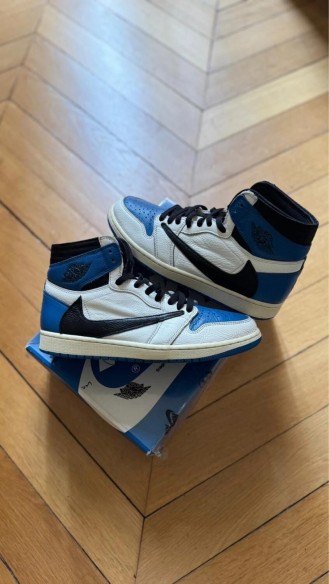 Jordan 1 high travis scott fragment