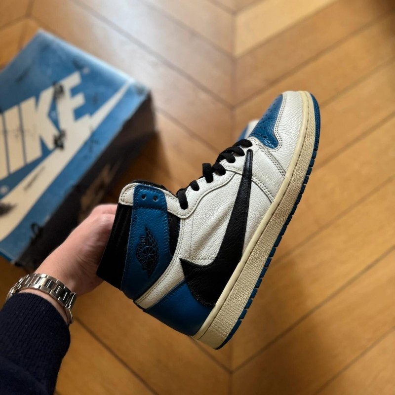 Jordan 1 high travis scott fragment 2