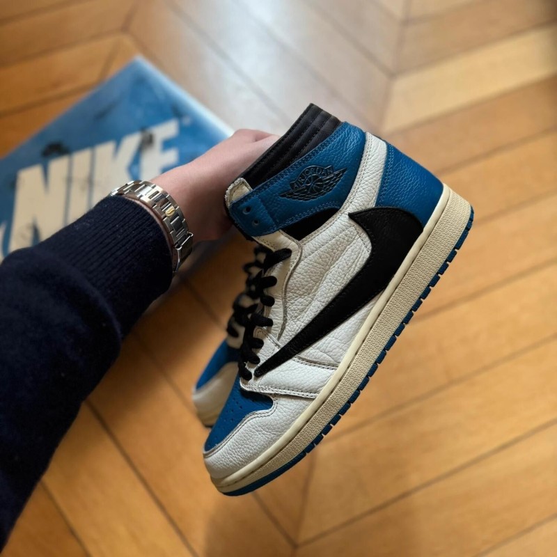 Jordan 1 high travis scott fragment 2