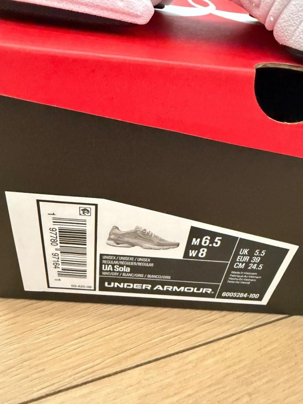 Under armour sola silver white 2