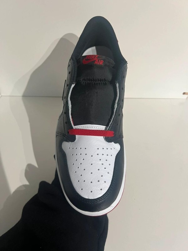 Nike air jordan 1 low black toe 2