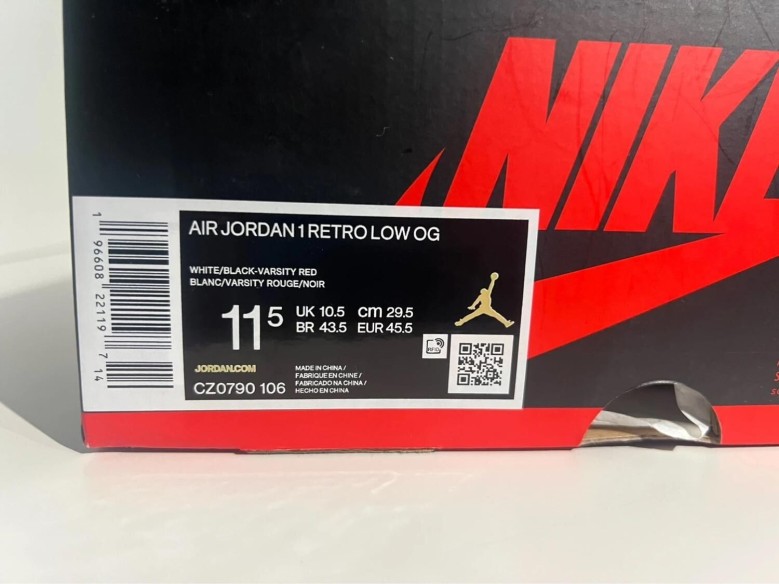 Nike air jordan 1 low black toe