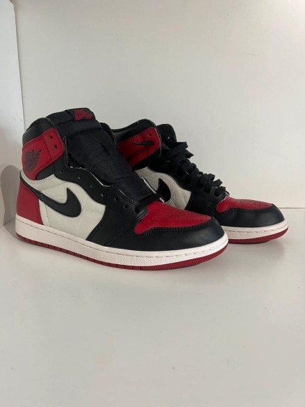 Nike air jordan 1 high bred toe