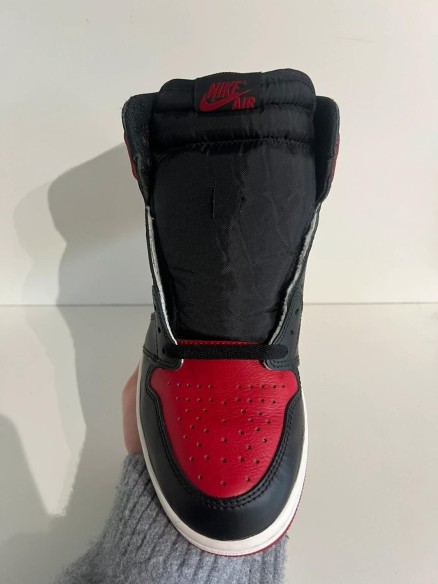 Nike air jordan 1 high bred toe