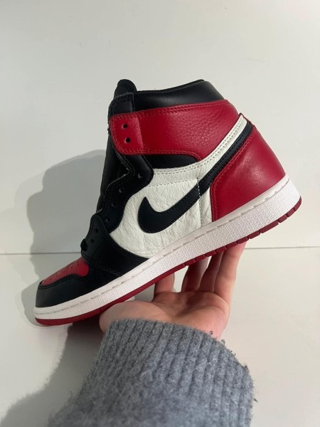 Nike air jordan 1 high bred toe