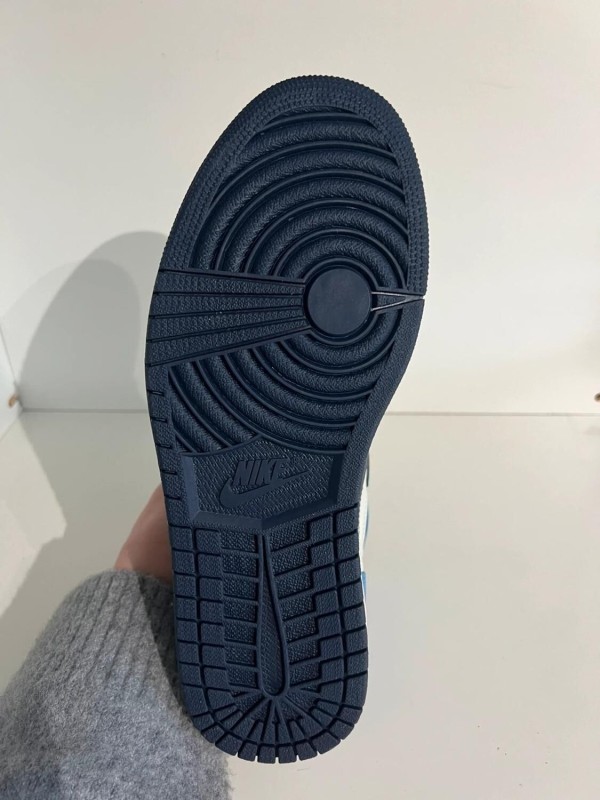 Nike air jordan 1 high obsidian blue 2