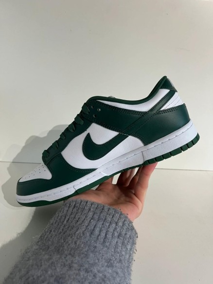 Nike dunk low Michigan State