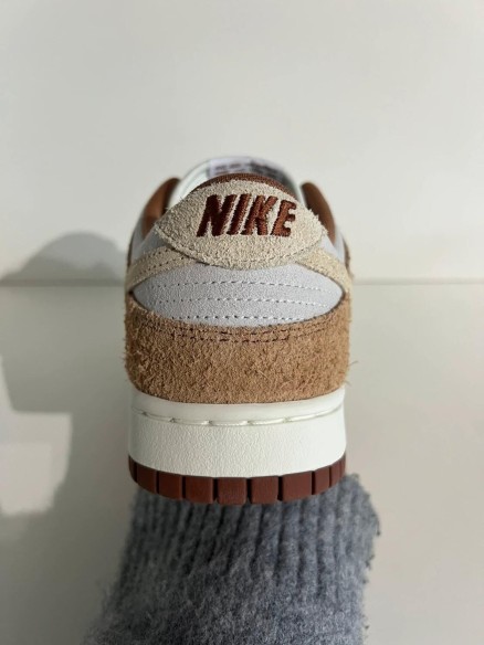 Nike dunk low medium curry