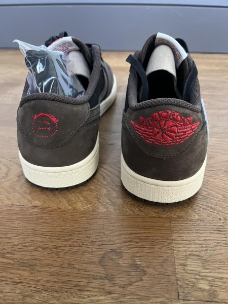 Jordan 1 Retro Low OG SP Travis Scott Mocha