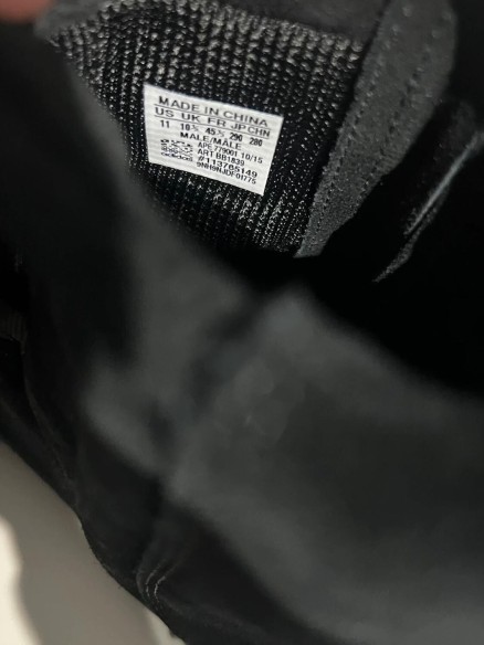 Yeezy 750 Triple Black