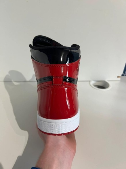 Nike air jordan 1 high patent bred