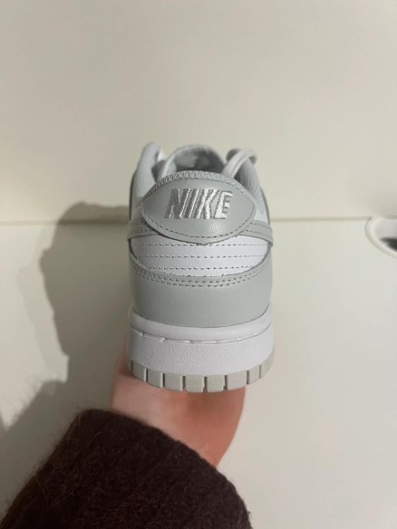 Nike dunk low photon dust