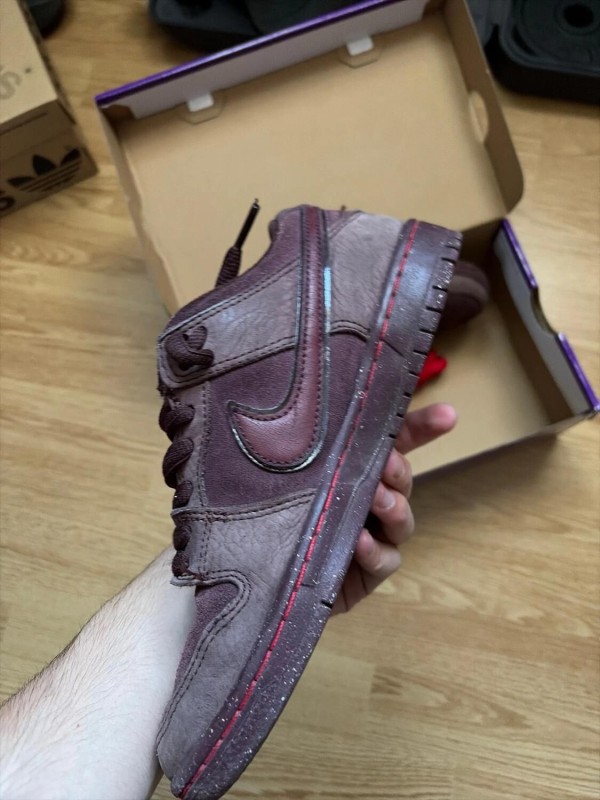 Nike sb city of love burgundy 2