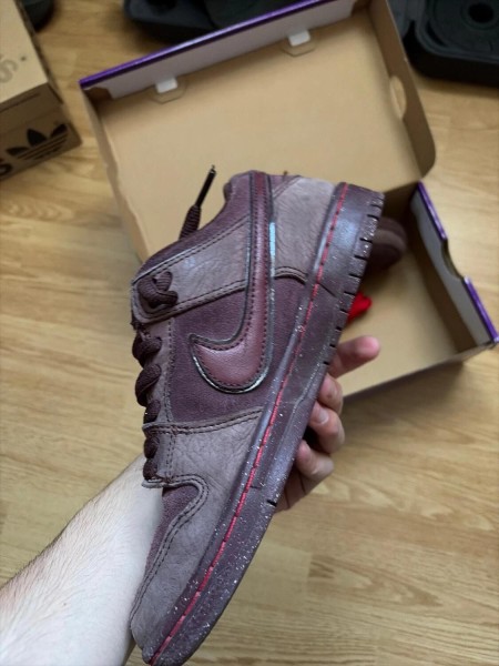 Nike sb city of love burgundy