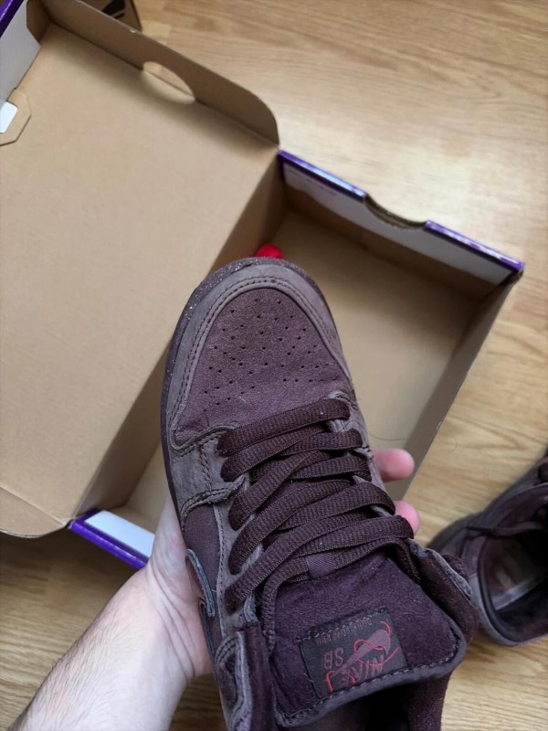 Nike sb city of love burgundy 2