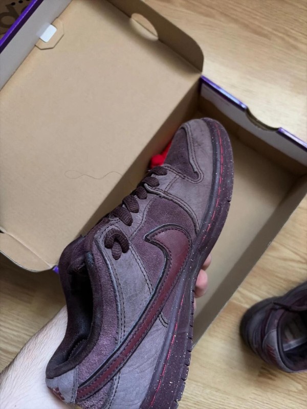 Nike sb city of love burgundy 2