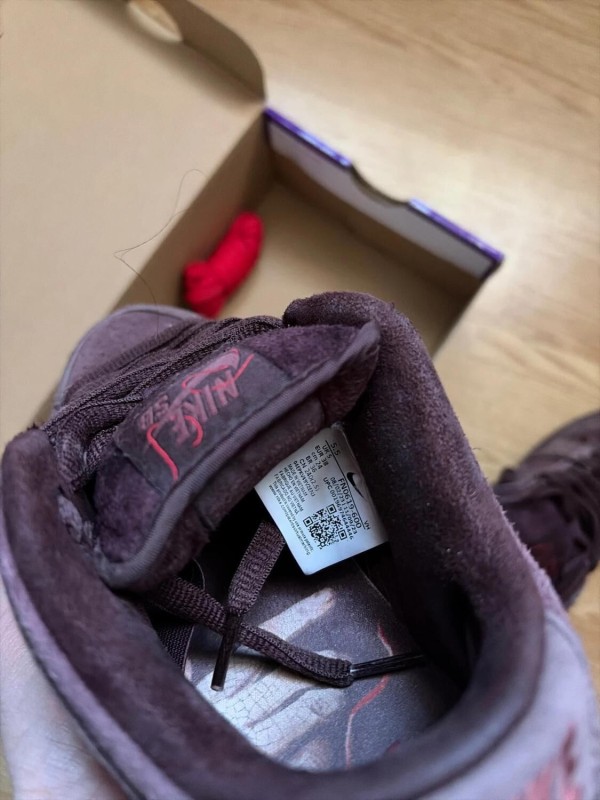 Nike sb city of love burgundy 2