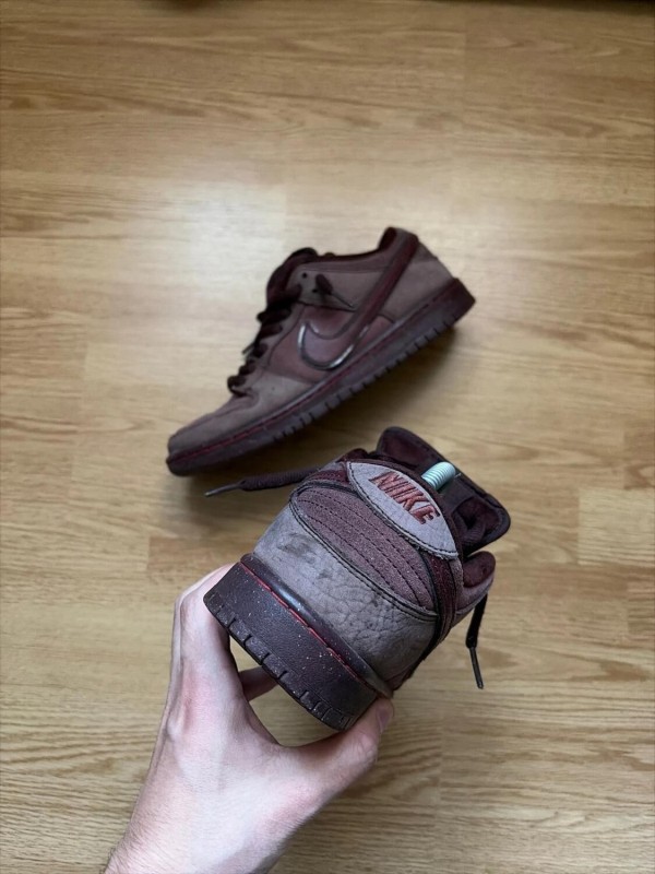 Nike sb city of love burgundy 2